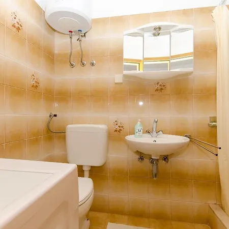 Gogi - 130 M From Sea Apartment Postira
